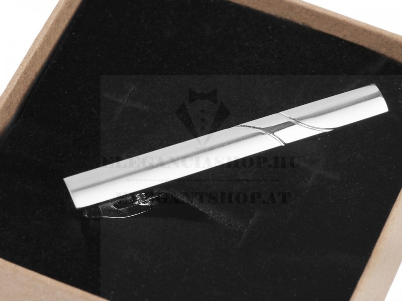 Nyakkendőtű díszdobozban