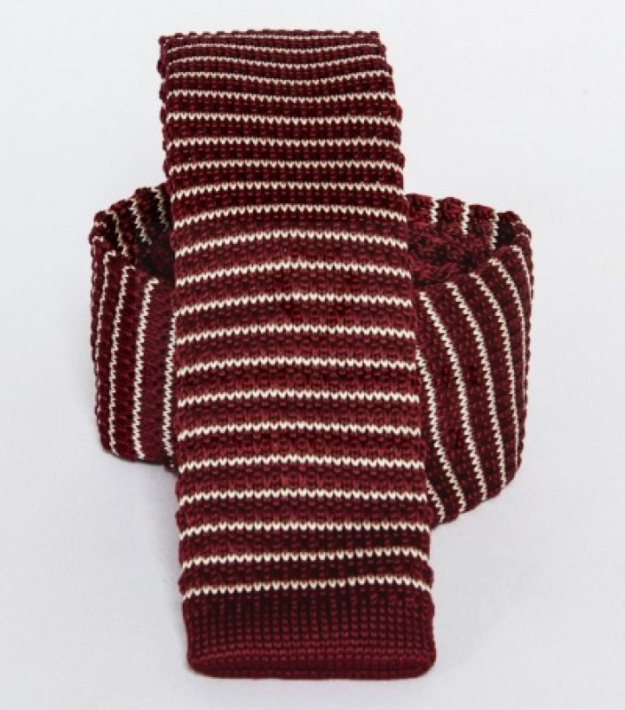 Prémium slim kötött nyakkendő - Fehér-bordó csíkos