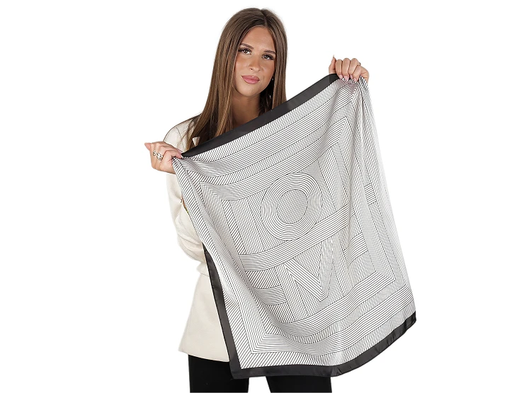 Szatén kendő - 65x65 cm